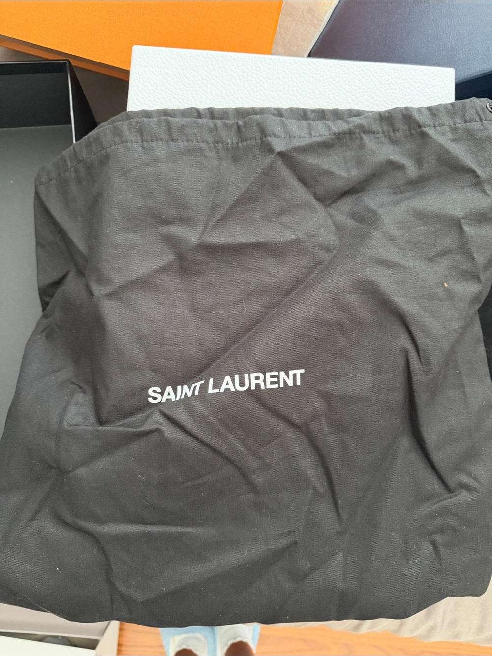 Saint Laurent Black Quilted Leather Shoulder Bag with Matte Logo - Picture 13 of 14